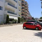 White Apartment - Green