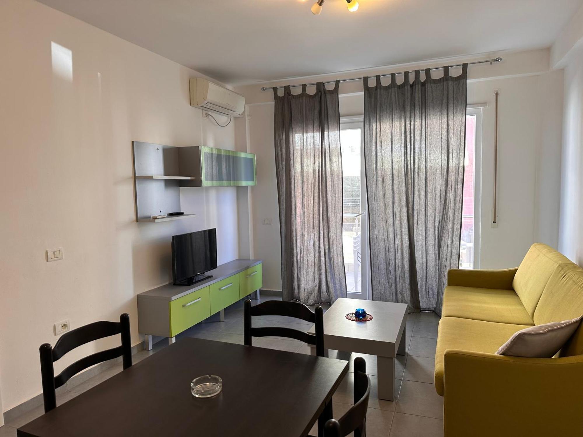 Apartament White - *