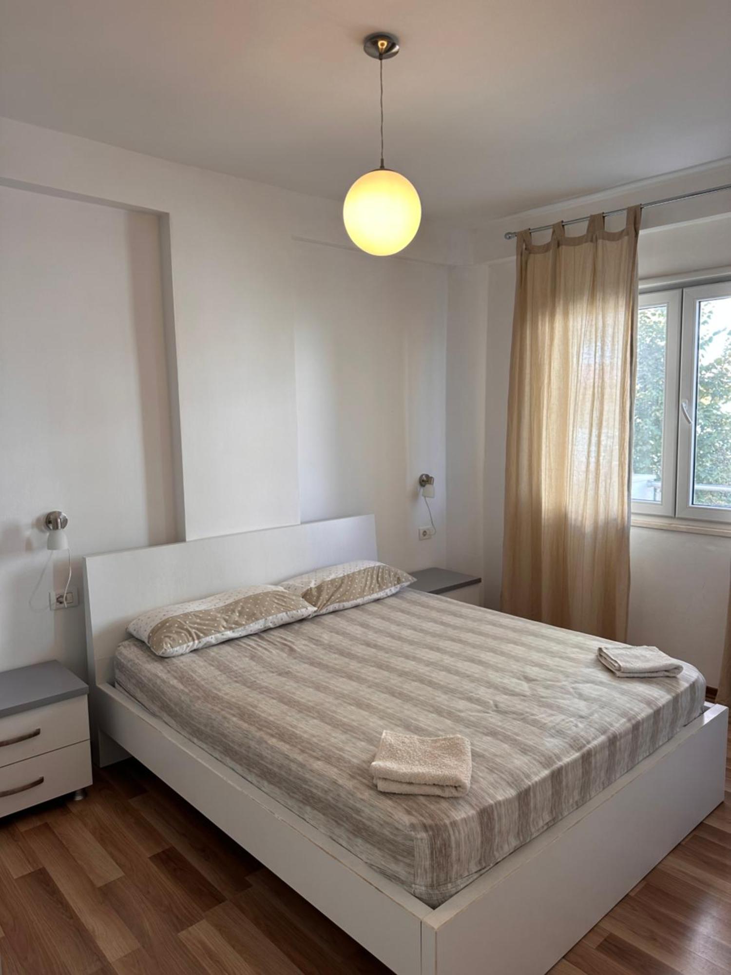 Apartament White -