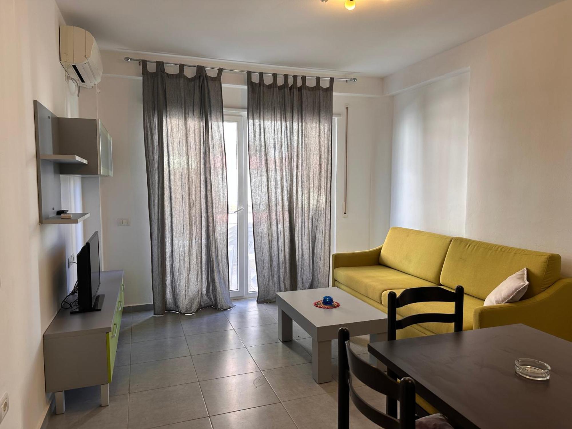 Apartament White - *